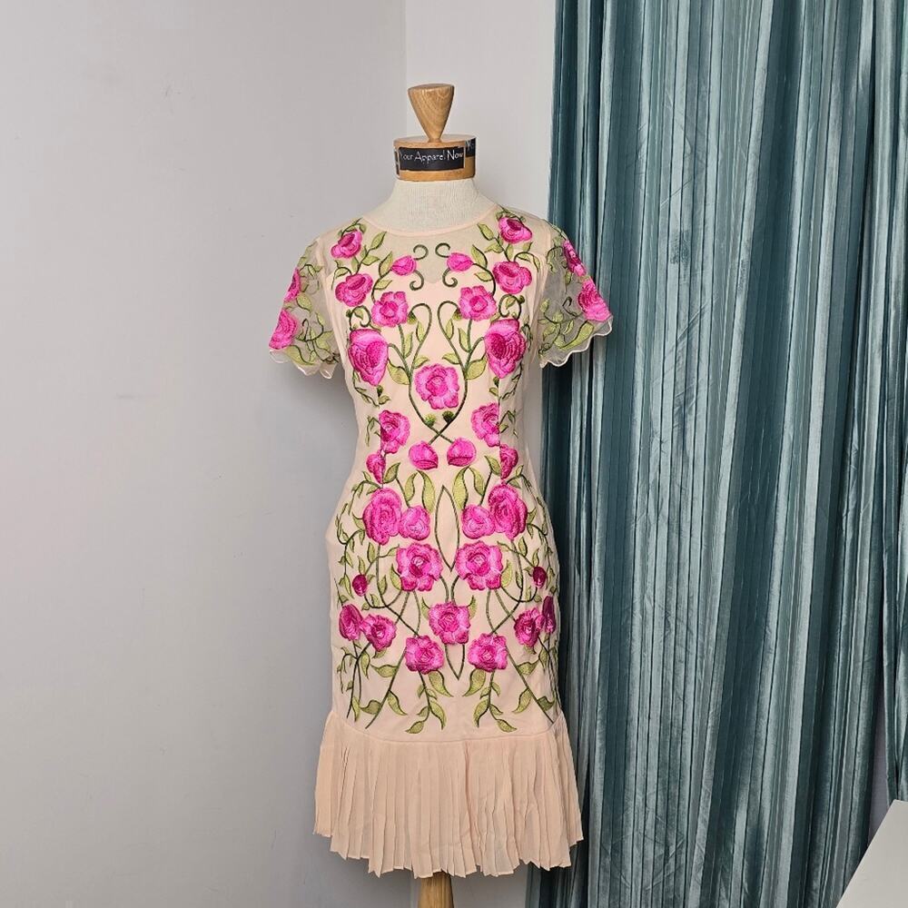 Laneiie Apricot Floral Short Sleeve Pleat Bottom Crew Midi Dress Sz Small